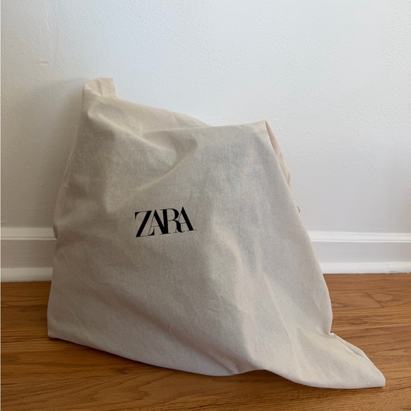 Zara Maxi Bucket Bag with Metal Ring in Sage - Picture 8 of 9